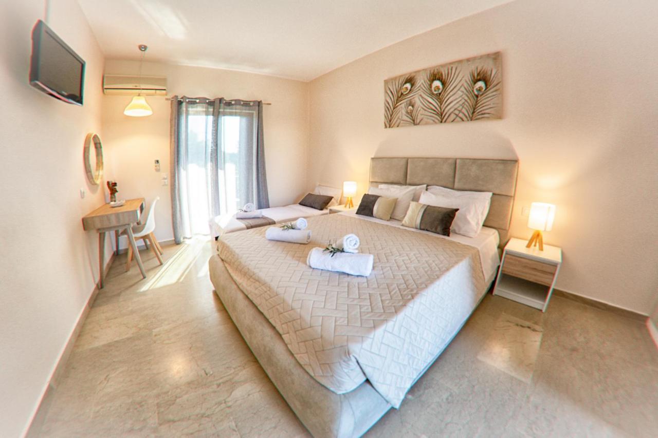 Costas Apartments Meszongí Kültér fotó